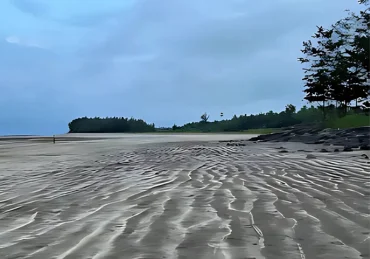 Rewas beach near mangosteen homestays in alibaug